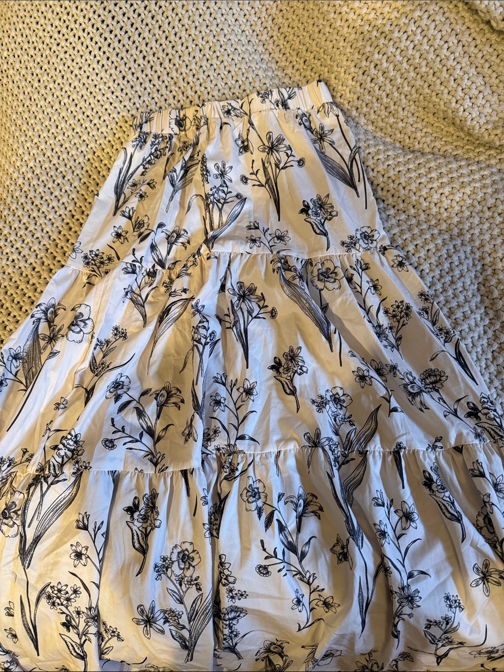 Women’s White Floral Tiered Skirt